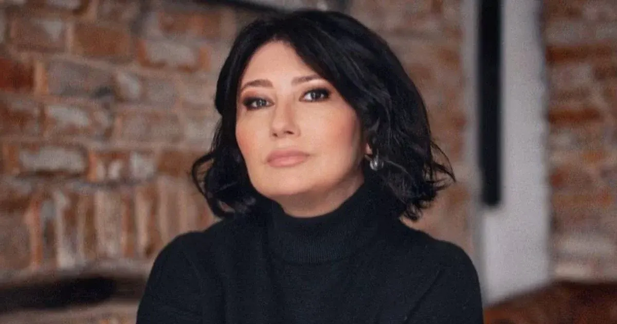 Олена Мозгова показала архівне фото з Криму часів юності: підписники порівняли її з Брук Шилдс