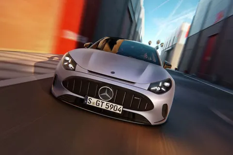 Mercedes-AMG GT 4-Door Coupe: представлено молодшу версію GT 53
