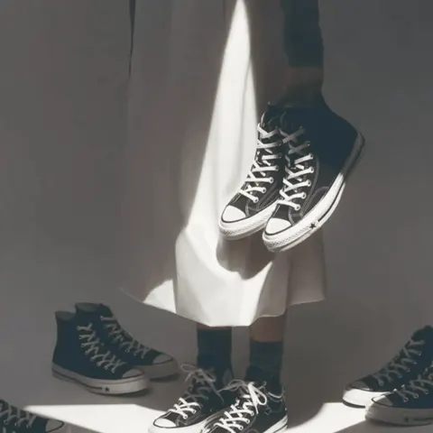 Converse вибачився за рекламу, яку порівняли з символікою Ку-клукс-клану