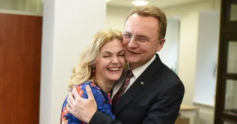 Андрій Садовий показав рідкісне фото з дружиною з нагоди 25-річчя шлюбу