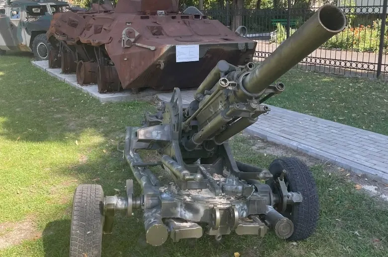«Васильок» із-під Києва: у Луцьку музей поповнився трофейним мінометом