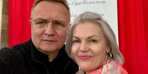 25 років разом: Садовий показав фото з дружиною з нагоди річниці