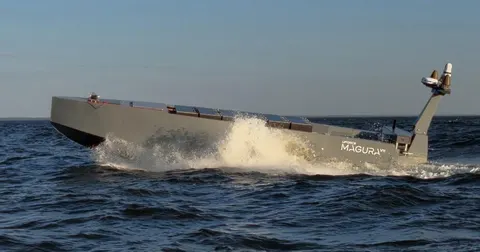Найбільший дрон MAGURA: UFORCE показала морську платформу MV11