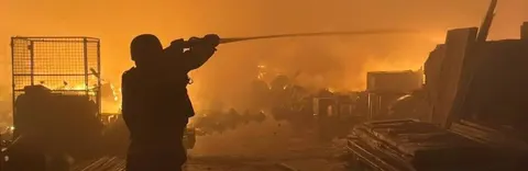 Пожежі та пошкоджені будинки: наслідки атак на Миколаївщині