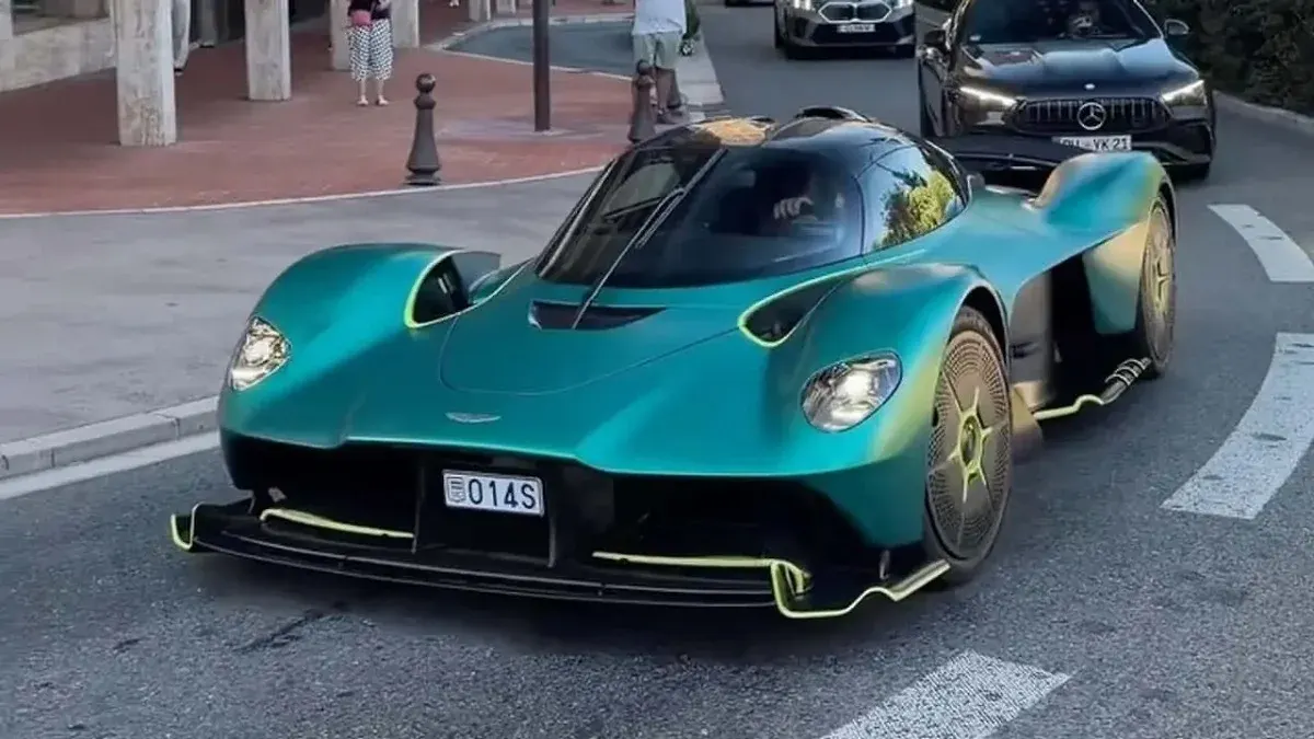 Алонсо вигуляв трековий Aston Martin Valkyrie вулицями Монако