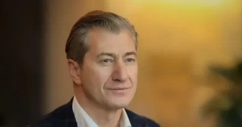 Юрій Нікітін уперше за роки показав сестру і заступився за неї