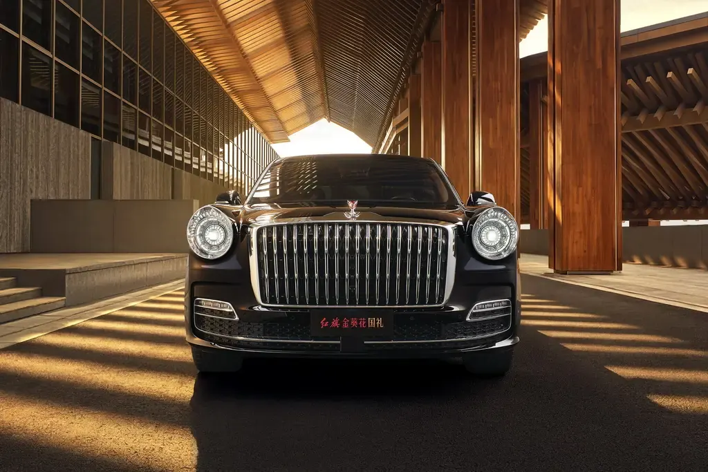 Hongqi обігнав Rolls-Royce в Китаї: як патріотизм змінив люксовий ринок